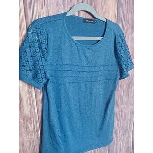 Memorose Slate Blue Crochet Eyelet Lace Short Sleeve Pintuck Top Size Small